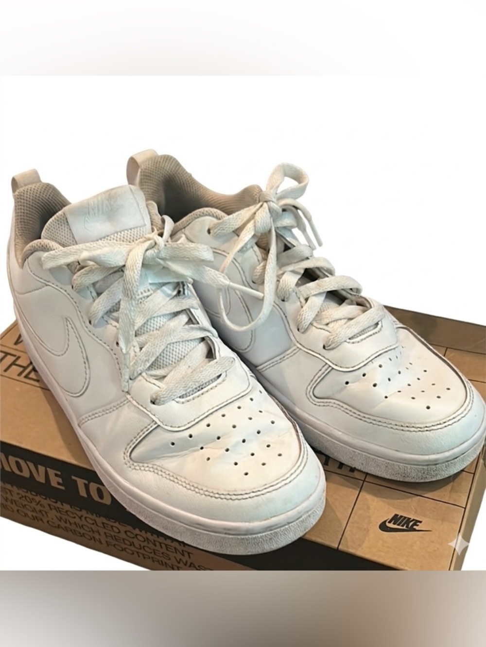 Nike Court Borough Low 2 White Sneakers 7Y / Women’s 8.5